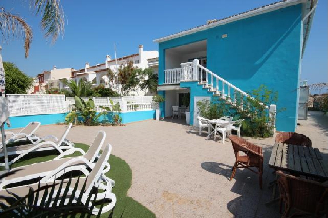 casa de playa en Oliva(Oliva) en venta, superficie 220 m², ano de construccion 1996, estado neat, + estufa, aire acondicionado, parcela 430 m², 6 dormitorios, 2 banos, piscina, ref.: Lo-3416-41