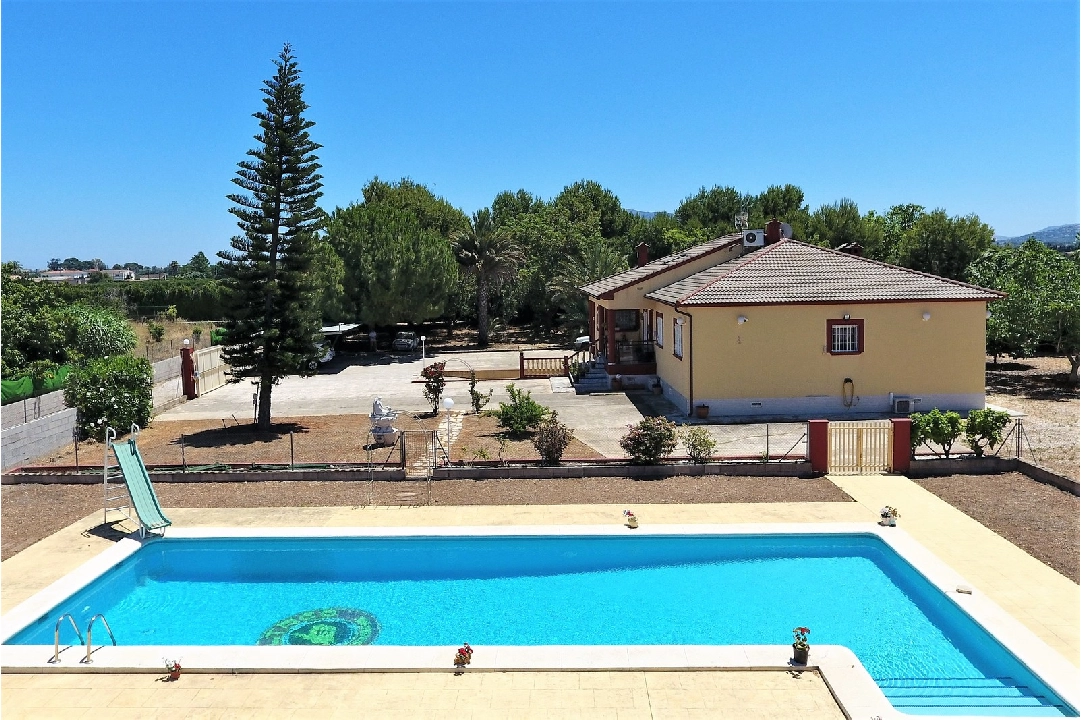 villa en Els Poblets en venta, superficie 232 m², ano de construccion 1998, + KLIMA, aire acondicionado, parcela 11310 m², 4 dormitorios, 2 banos, piscina, ref.: GC-3119-1