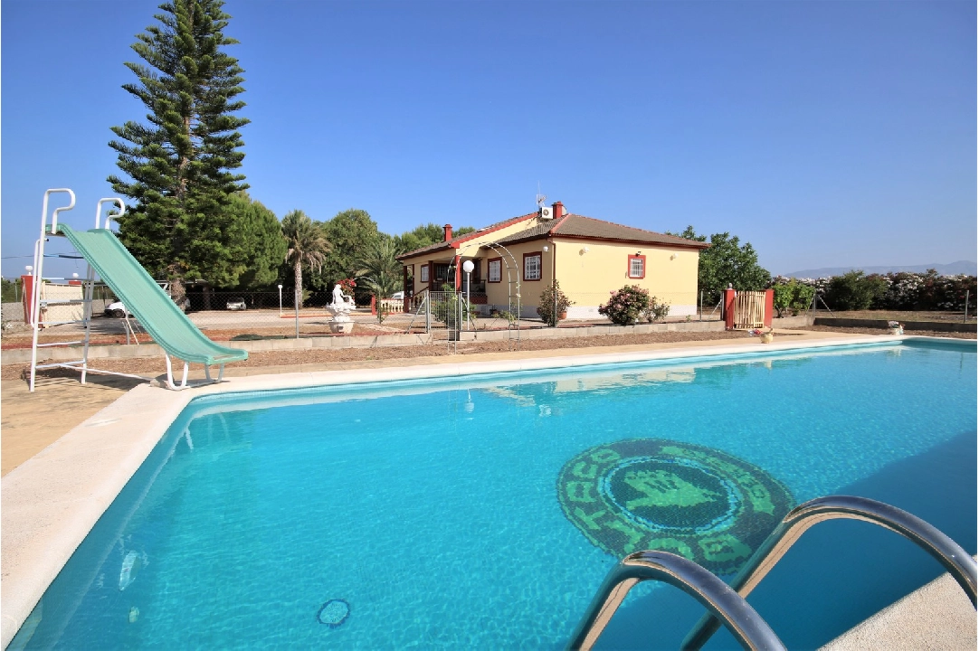 villa en Els Poblets en venta, superficie 232 m², ano de construccion 1998, + KLIMA, aire acondicionado, parcela 11310 m², 4 dormitorios, 2 banos, piscina, ref.: GC-3119-35