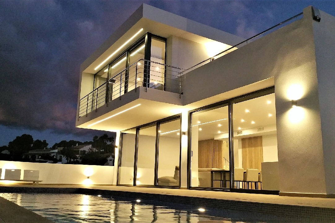 villa en Moraira(Benimeit) en venta, superficie 185 m², ano de construccion 2020, aire acondicionado, parcela 850 m², 4 dormitorios, 3 banos, piscina, ref.: BI-MT.H-742-1