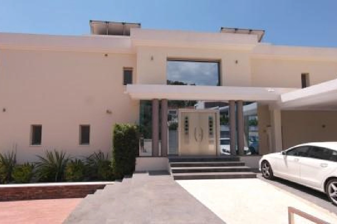 villa en Benissa en venta, superficie 585 m², parcela 1843 m², 4 dormitorios, 5 banos, piscina, ref.: COB-2005-26