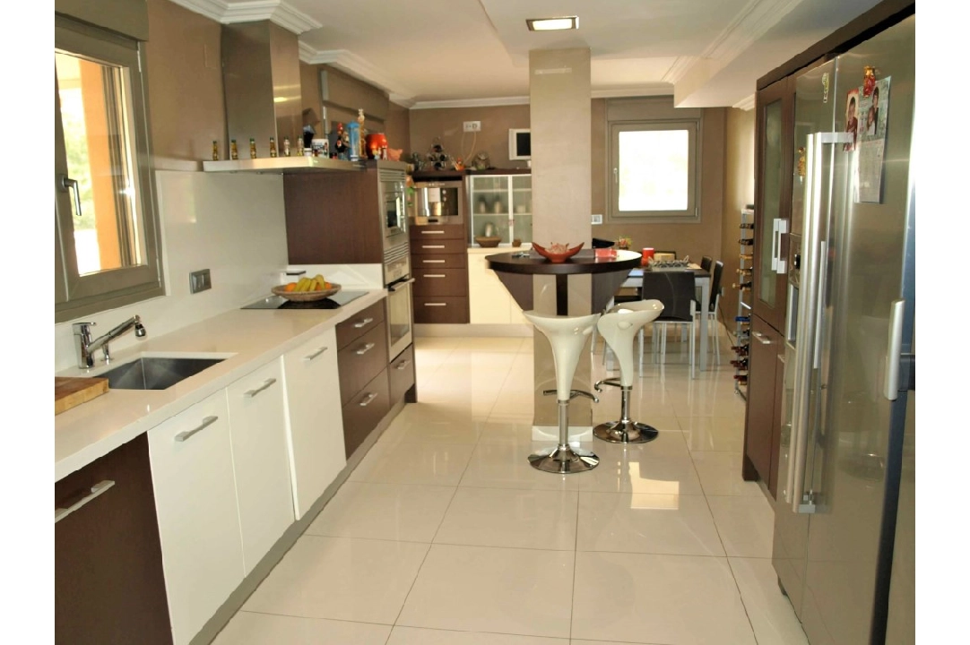 villa en Denia en venta, superficie 896 m², aire acondicionado, parcela 2600 m², 11 dormitorios, 11 banos, ref.: BP-4028DEN-8