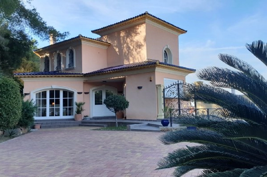 villa en Pedreguer en venta, superficie 332 m², aire acondicionado, parcela 1300 m², 5 dormitorios, 4 banos, piscina, ref.: BS-3974725-22