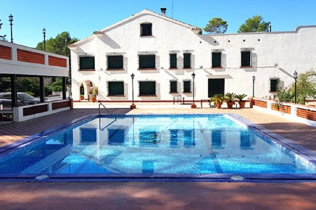 villa en Gandia en venta, superficie 1300 m², parcela 200000 m², 20 banos, ref.: BS-3974641-43