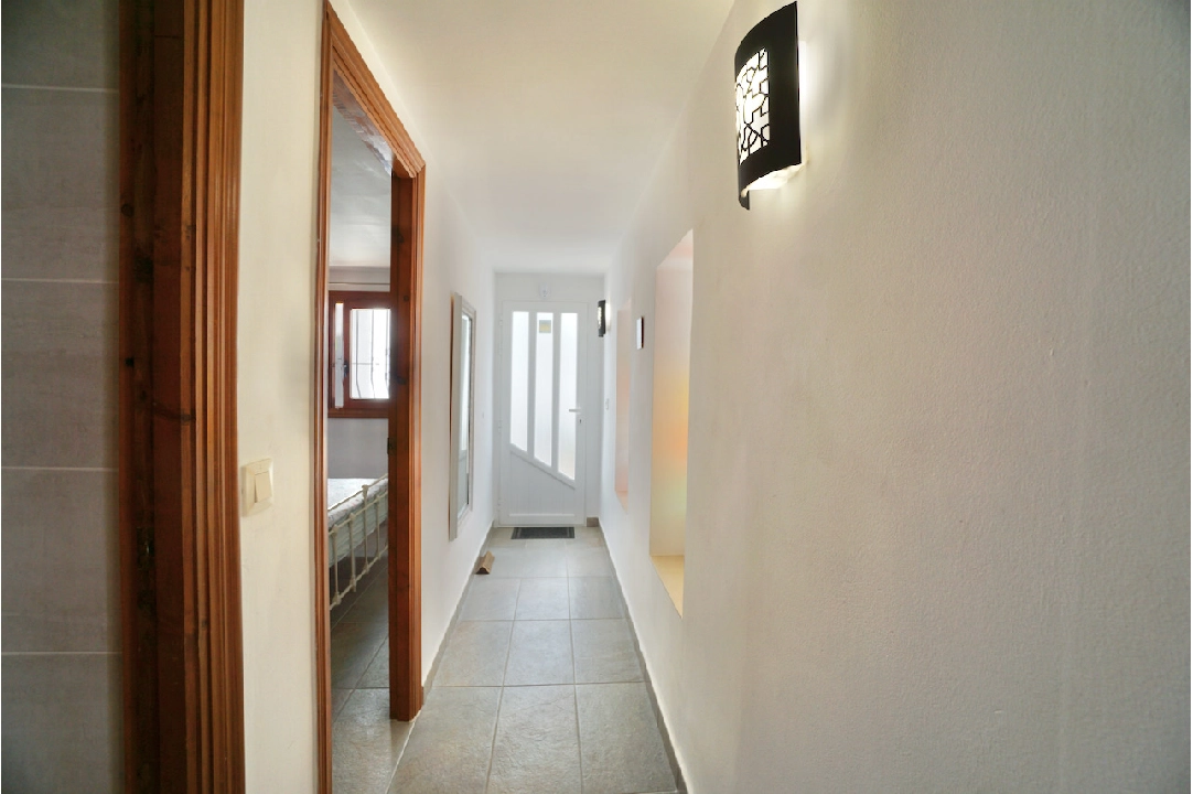 villa en Moraira en venta, superficie 192 m², aire acondicionado, parcela 657 m², 4 dormitorios, 2 banos, piscina, ref.: CA-H-1554-AMBE-15