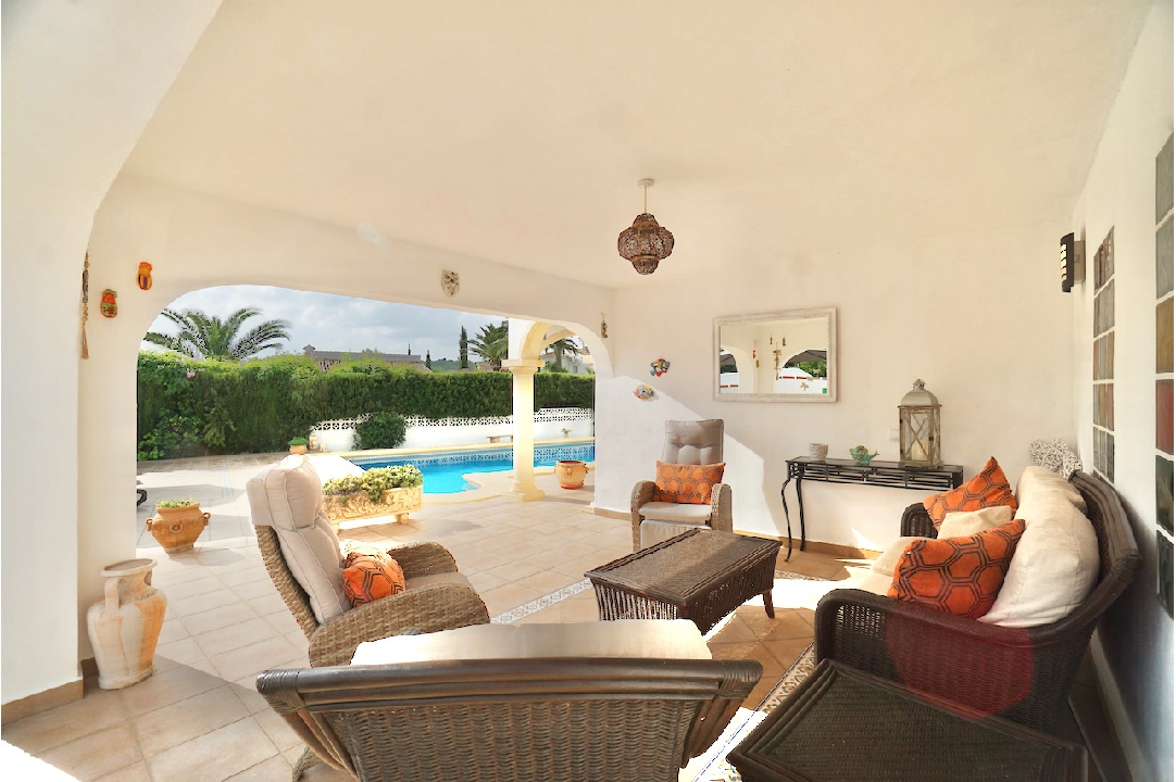 villa en Moraira en venta, superficie 192 m², aire acondicionado, parcela 657 m², 4 dormitorios, 2 banos, piscina, ref.: CA-H-1554-AMBE-5