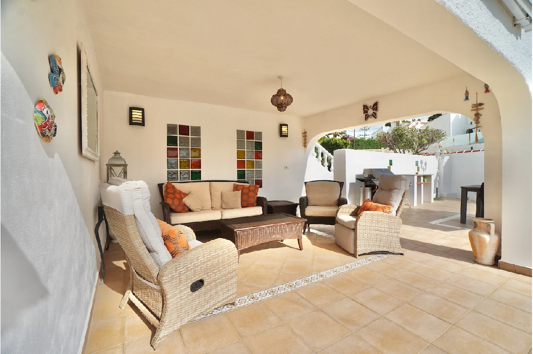 villa en Moraira en venta, superficie 192 m², aire acondicionado, parcela 657 m², 4 dormitorios, 2 banos, piscina, ref.: CA-H-1554-AMBE-6