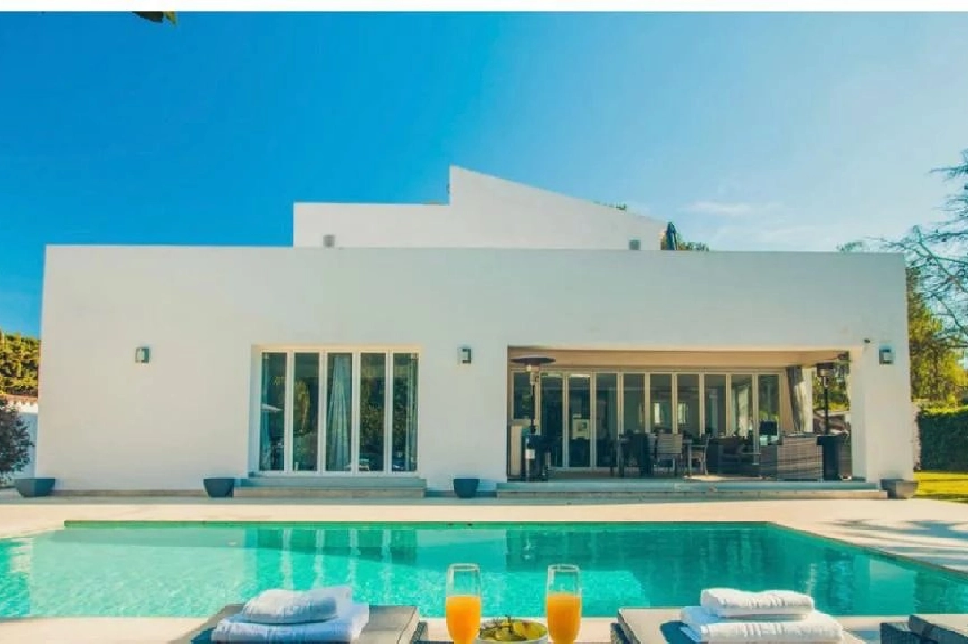villa en Javea en venta, superficie 275 m², aire acondicionado, 6 dormitorios, 5 banos, piscina, ref.: BS-82382515-1
