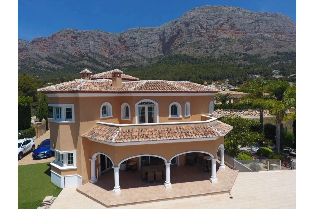 villa en Javea en venta, aire acondicionado, 4 dormitorios, 3 banos, piscina, ref.: BS-82587980-7