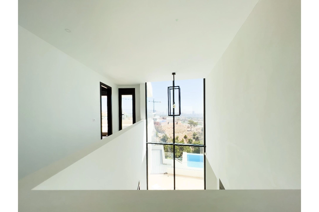 villa en Finestrat(Finestrat hills) en venta, superficie 625 m², aire acondicionado, parcela 1600 m², 4 dormitorios, 5 banos, piscina, ref.: AM-1137DA-3700-32
