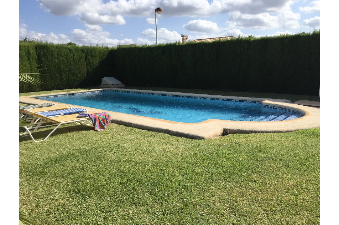 villa en Els Poblets en aquiler, estado neat, + calefaccion central, aire acondicionado, 4 dormitorios, 3 banos, piscina, ref.: VD-0123-2