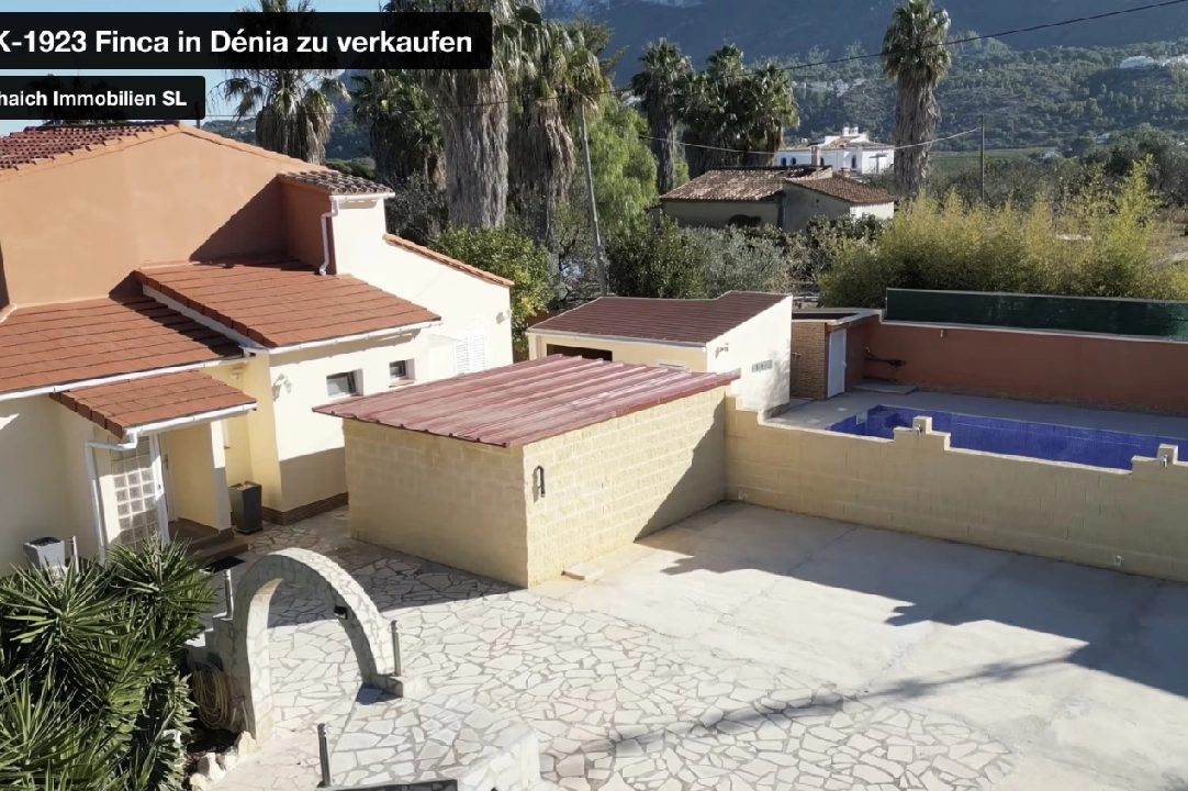 villa en Denia en venta, superficie 215 m², ano de construccion 1978, + calefaccion central, aire acondicionado, parcela 954 m², 5 dormitorios, 2 banos, piscina, ref.: FK-1923-1
