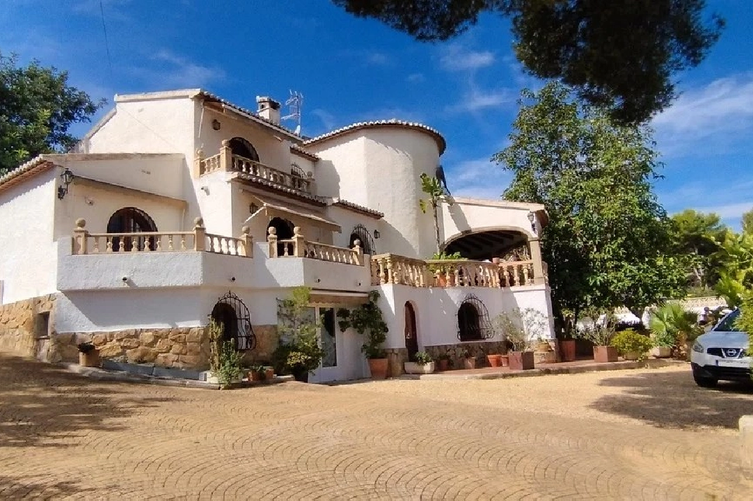 villa en Javea en venta, superficie 250 m², 5 dormitorios, 3 banos, piscina, ref.: BS-84087519-1