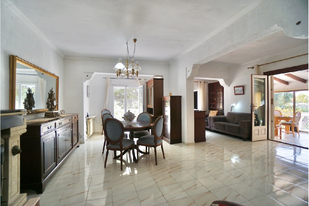 villa en Moraira(Moravit) en venta, superficie 232 m², parcela 701 m², 3 dormitorios, 2 banos, piscina, ref.: CA-H-1753-AMB-9