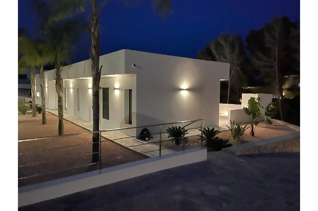 villa en Benissa(La Fustera) en venta, superficie 343 m², aire acondicionado, parcela 900 m², 4 dormitorios, 3 banos, piscina, ref.: AM-12188DA-3700-12