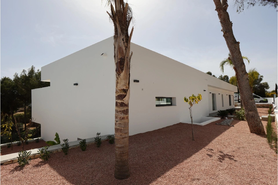 villa en Benissa(La Fustera) en venta, superficie 343 m², aire acondicionado, parcela 900 m², 4 dormitorios, 3 banos, piscina, ref.: AM-12188DA-3700-24
