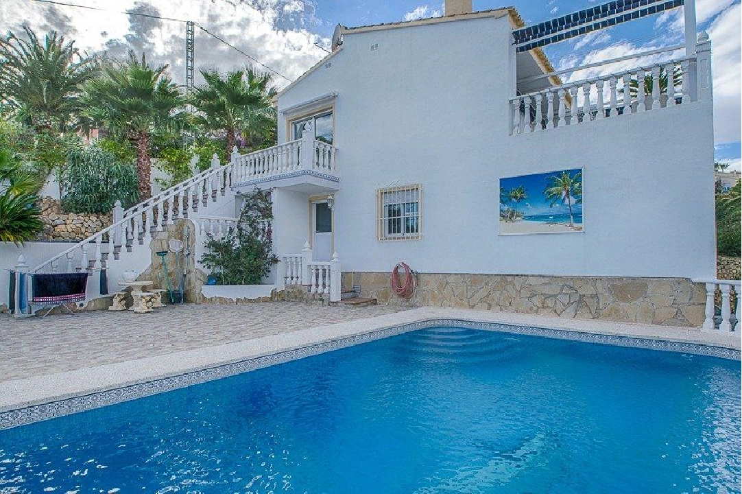 villa en La Nucia(La nucia) en venta, superficie 173 m², aire acondicionado, parcela 680 m², 4 dormitorios, 1 banos, piscina, ref.: AM-1007DA-3700-2