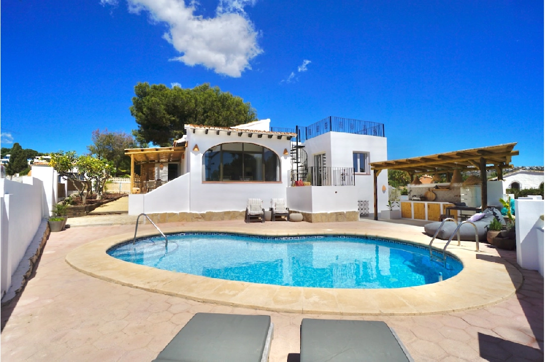 villa en Moraira(La Sabatera) en venta, superficie 158 m², aire acondicionado, parcela 581 m², 3 dormitorios, 2 banos, piscina, ref.: CA-H-1758-AMBEI-1