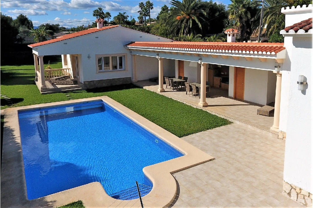 villa en Denia(Torrecarrals) en venta, superficie 290 m², estado mint, + calefaccion central, aire acondicionado, parcela 3741 m², 5 dormitorios, 4 banos, piscina, ref.: SC-L0916-1